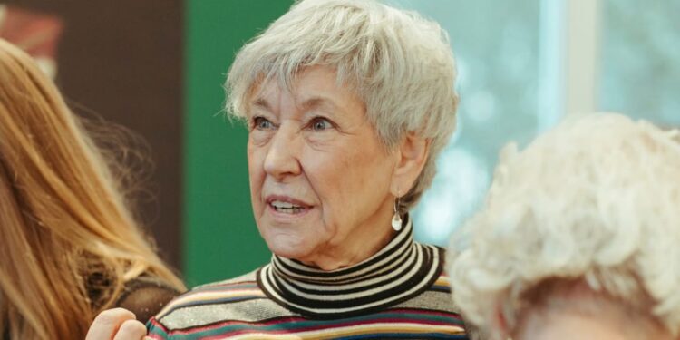 Frieda (77) is een van de langst werkende vrouwen van het land: 